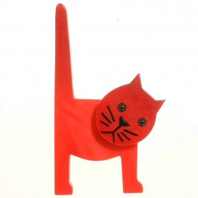 broche chat chaise rouge