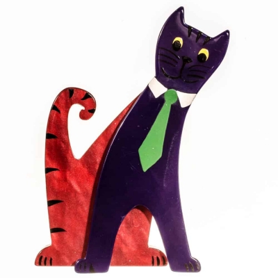 broche chat cravate violet et rouge