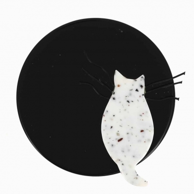 broche chat pleine lune noir et blanc points