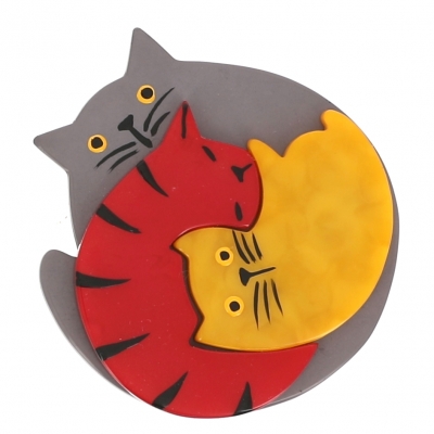broche chat puzzle gris rouge jaune