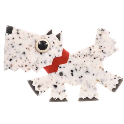 broche chien ricky blanc points