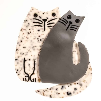 broche double chat blanc points gris