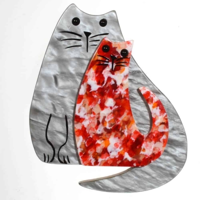 broche double chat gris rouge point