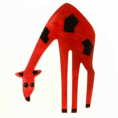 broche girafe rouge